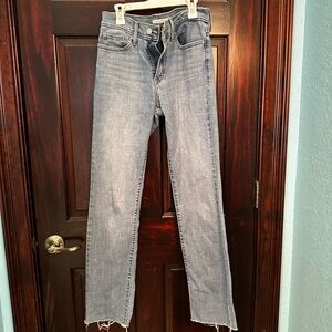 Levi's Women's Slimming Straight Leg Jeans